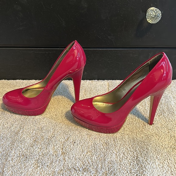 Bright Magenta High Heels - Picture 3 of 7